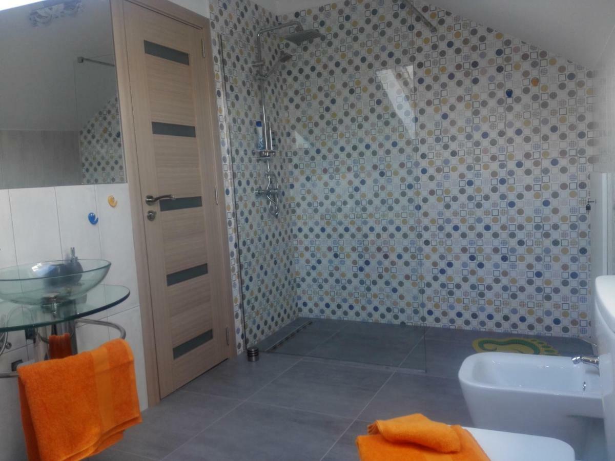 A. Einstein 9A Apartament คลูจ-นาโปกา ภายนอก รูปภาพ